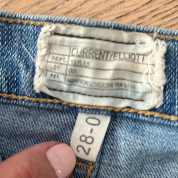 Current/Elliott Jeans - Picture 2 of 5